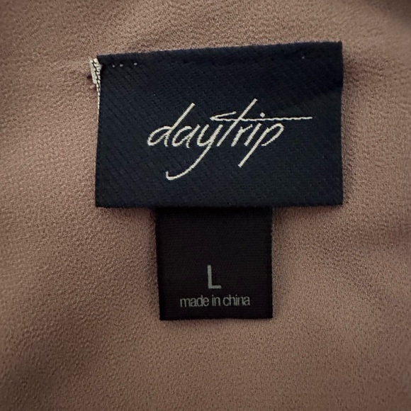 Daytrip Mauve Strappy Layered Tank Top Size: L - Picture 6 of 6